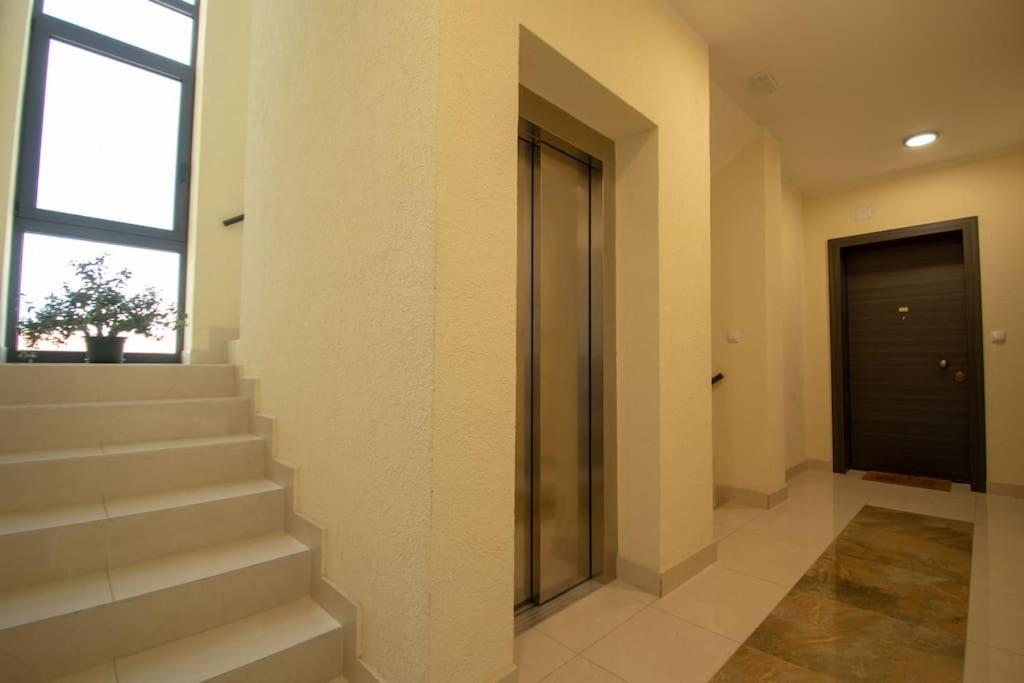Gardos Bauhaus Apartment Белград Екстериор снимка